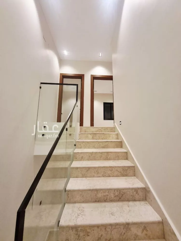 دور للبيع في شارع رقم 367, حي المونسية, مدينة الرياض, منطقة الرياض صورة 5