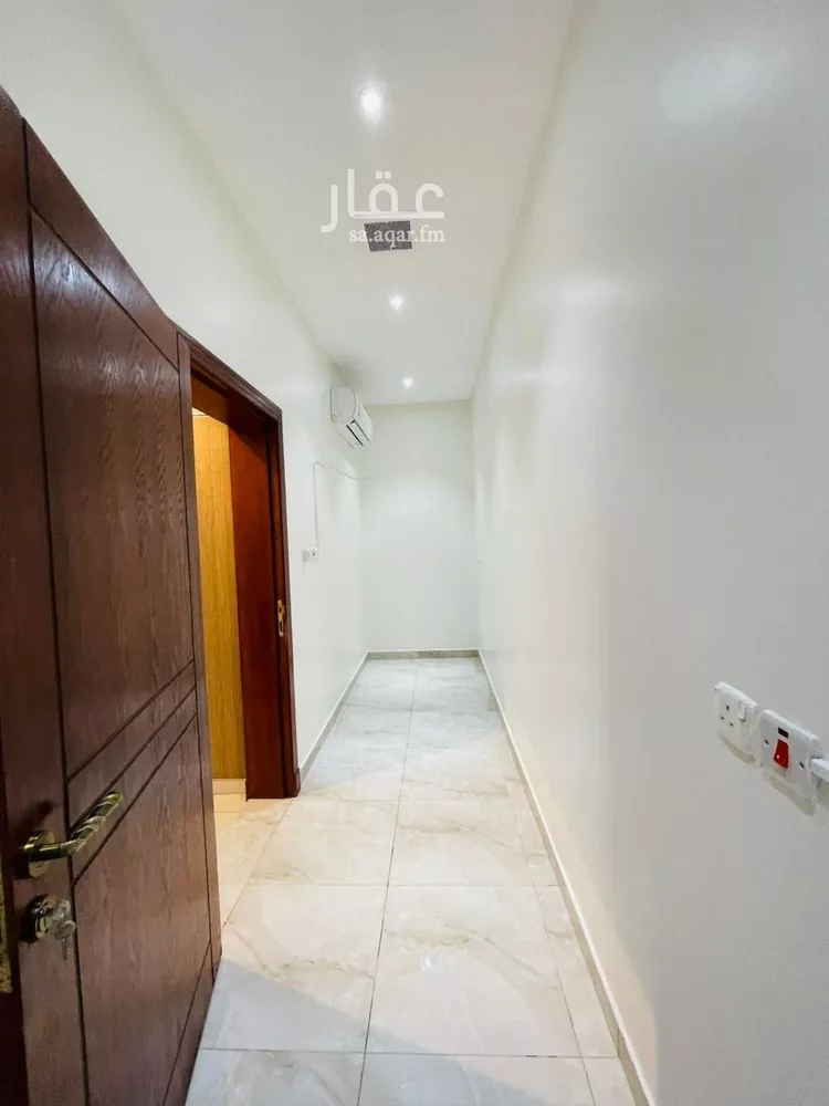 فيلا للإيجار في شارع رقم 345, حي الملقا, مدينة الرياض, منطقة الرياض صورة 4