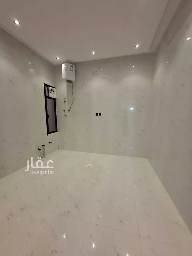 دور للبيع في شارع عبيدالله البغدادي, حي بدر, مدينة الرياض, منطقة الرياض صورة 3