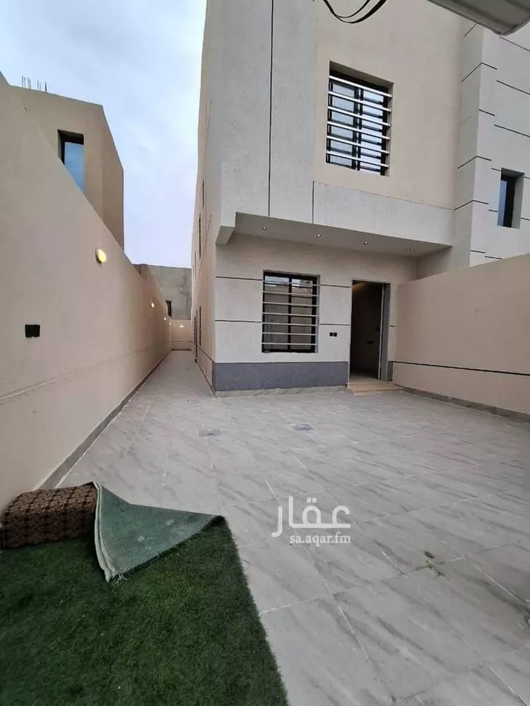دور للبيع في شارع عبيدالله البغدادي, حي بدر, مدينة الرياض, منطقة الرياض صورة 2