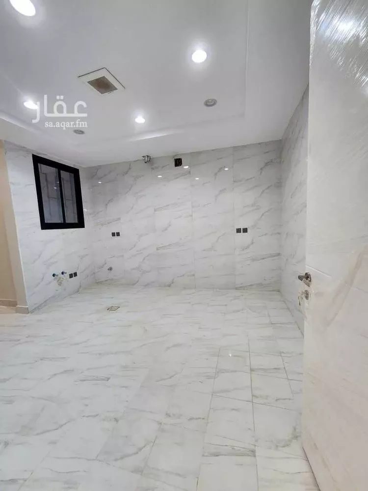 دور للبيع في شارع أكمل القرشي, حي بدر, مدينة الرياض, منطقة الرياض صورة 5