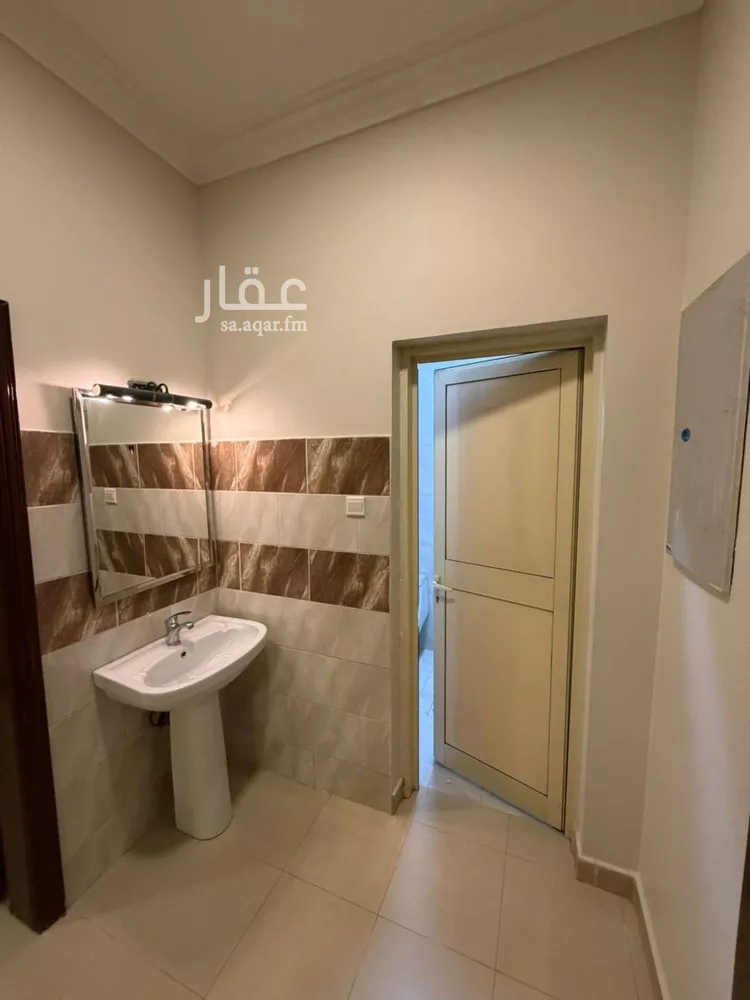 شقة للإيجار في شارع أبي دلف الخزرجي, حي النزهة, مدينة الرياض, منطقة الرياض صورة 3