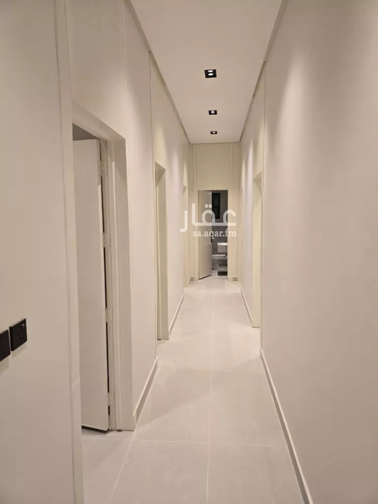 Floor for Sale in Riyadh Al Janadriyah 10