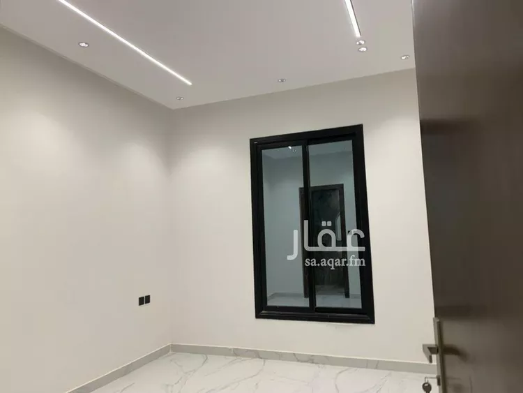 Floor for Sale in Riyadh Al Janadriyah 10