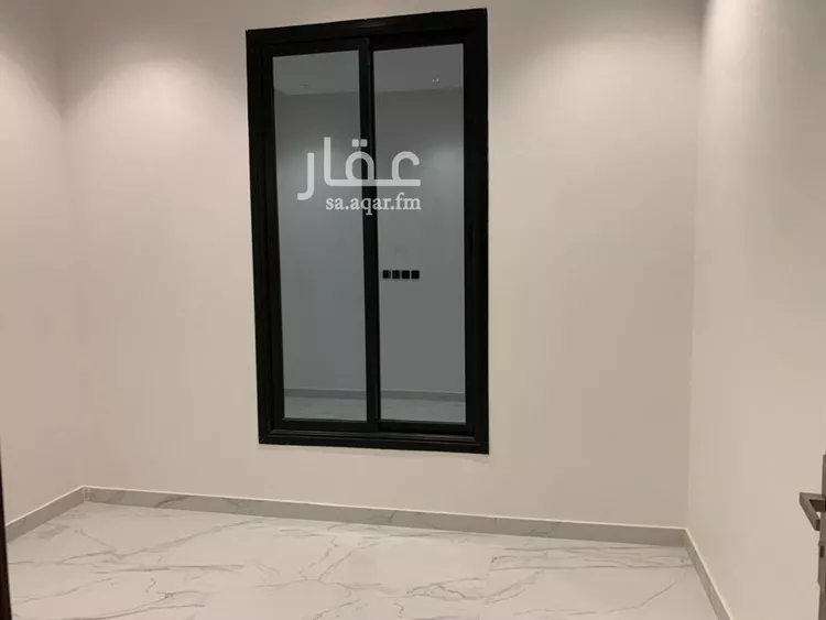 Floor for Sale in Riyadh Al Janadriyah 11
