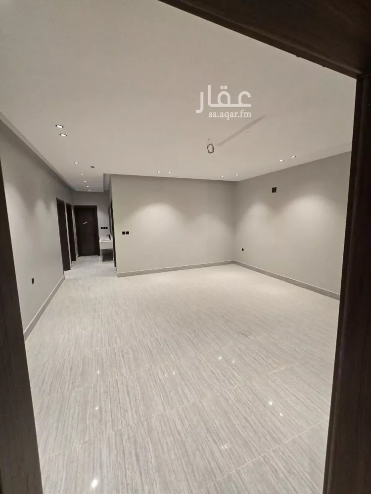 Floor for Sale in Riyadh Ash Sharq 10