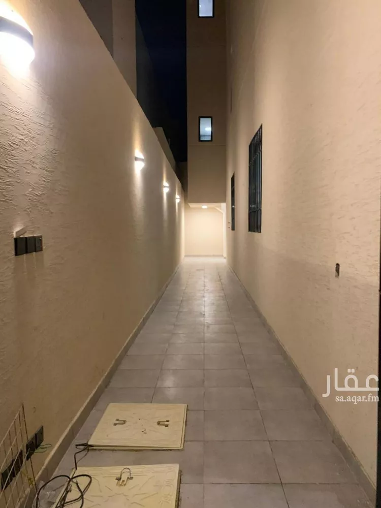 Floor for Sale in Riyadh Al Janadriyah 12