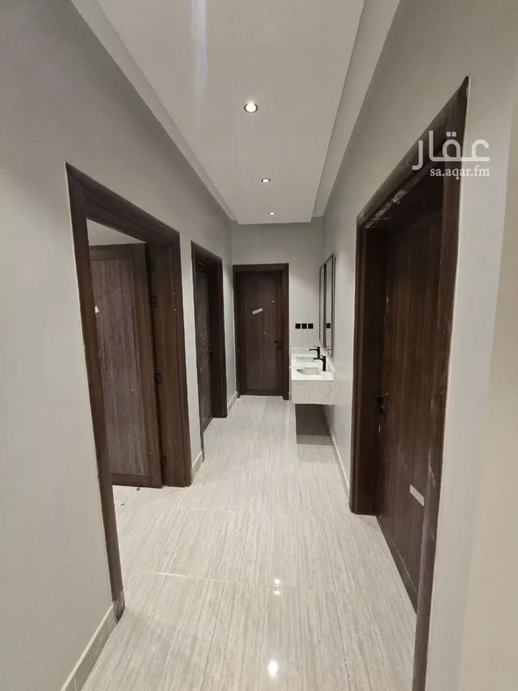 Floor for Sale in Riyadh Ash Sharq 7