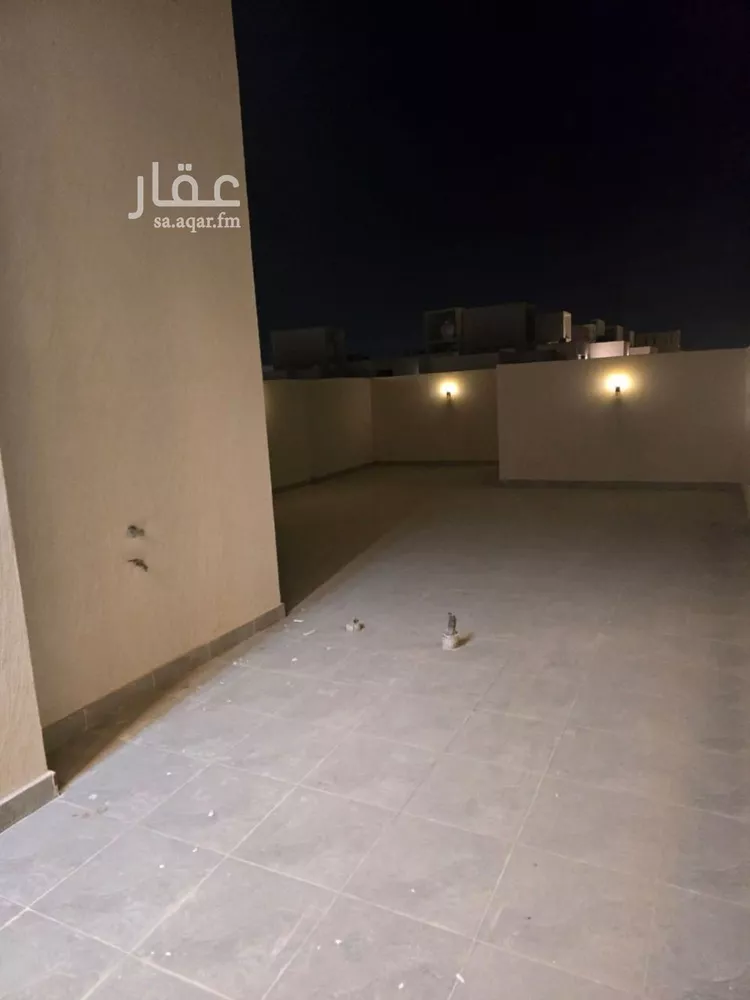 Floor for Sale in Riyadh Al Janadriyah 8