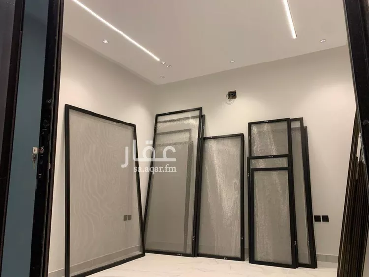 Floor for Sale in Riyadh Al Janadriyah 20