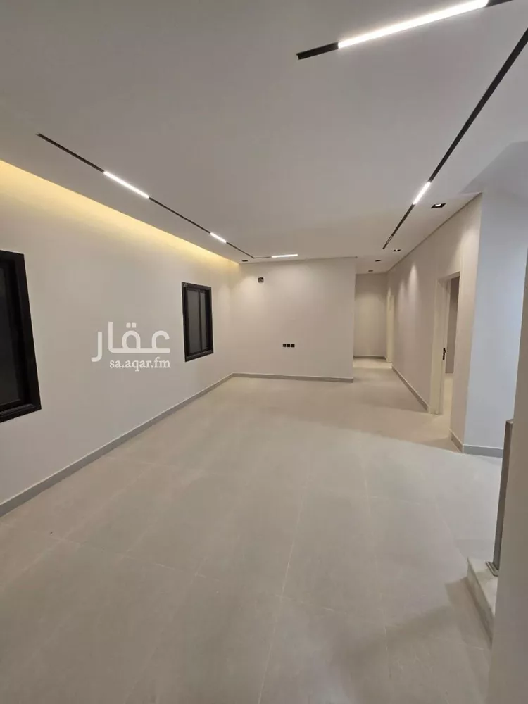 Floor for Sale in Riyadh Al Janadriyah 11