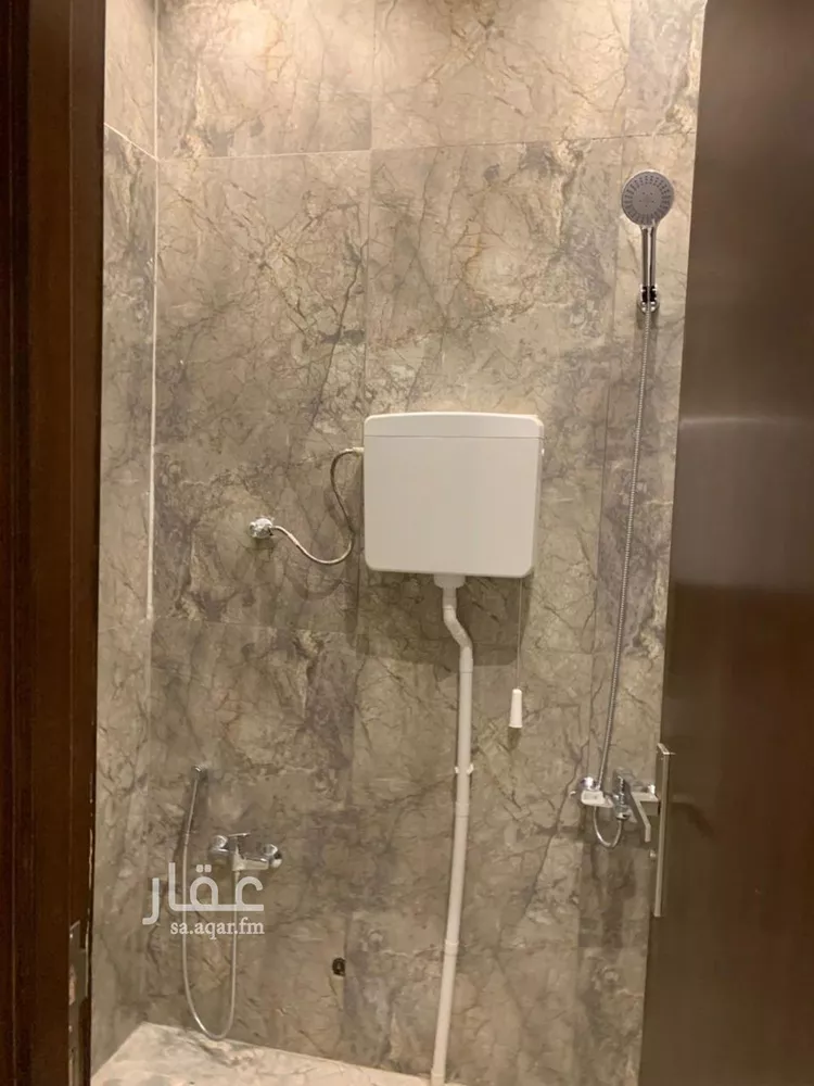 Floor for Sale in Riyadh Al Janadriyah 15