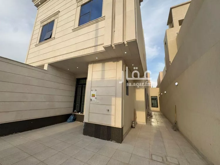 دور للبيع في شارع يوسف بن النحوي, حي العريجاء الغربي, مدينة الرياض, منطقة الرياض صورة 2