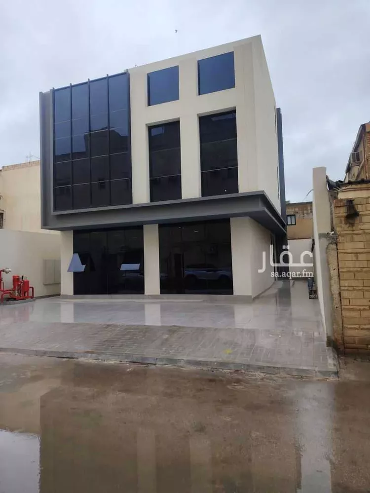 فيلا للبيع في شارع سنان بن عمرو, حي الضباط, مدينة الرياض, منطقة الرياض