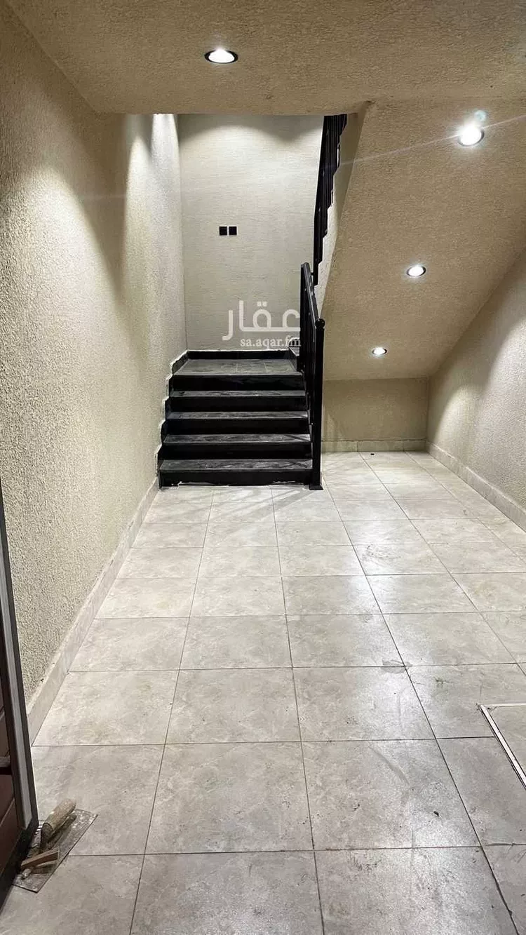 دور للبيع في شارع شارع الميناء, حي الندوة, مدينة الرياض, منطقة الرياض صورة 2