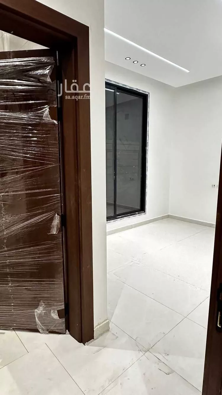 دور للبيع في شارع شارع الميناء, حي الندوة, مدينة الرياض, منطقة الرياض 9