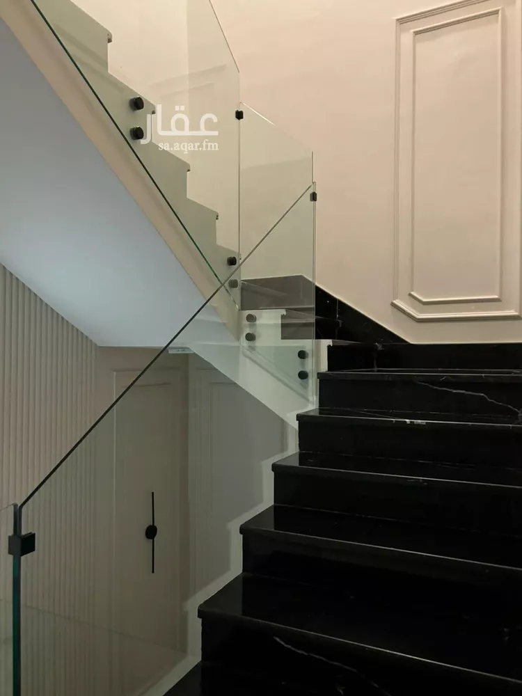 فيلا للبيع في شارع أحمد بن محمد الجزري, حي النرجس, مدينة الرياض, منطقة الرياض صورة 2
