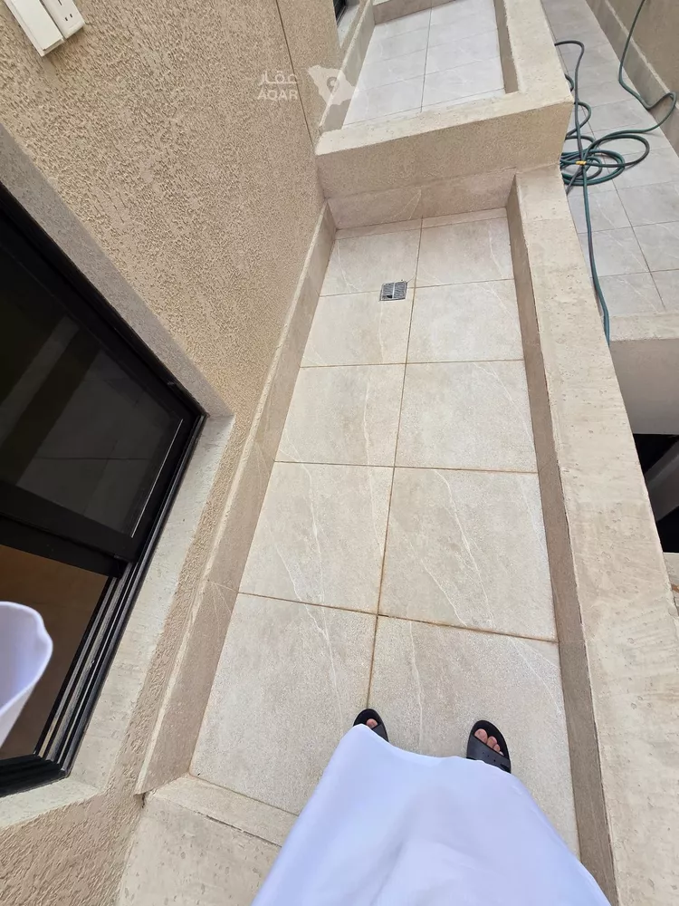 Floor for Sale in Riyadh An Narjis 7