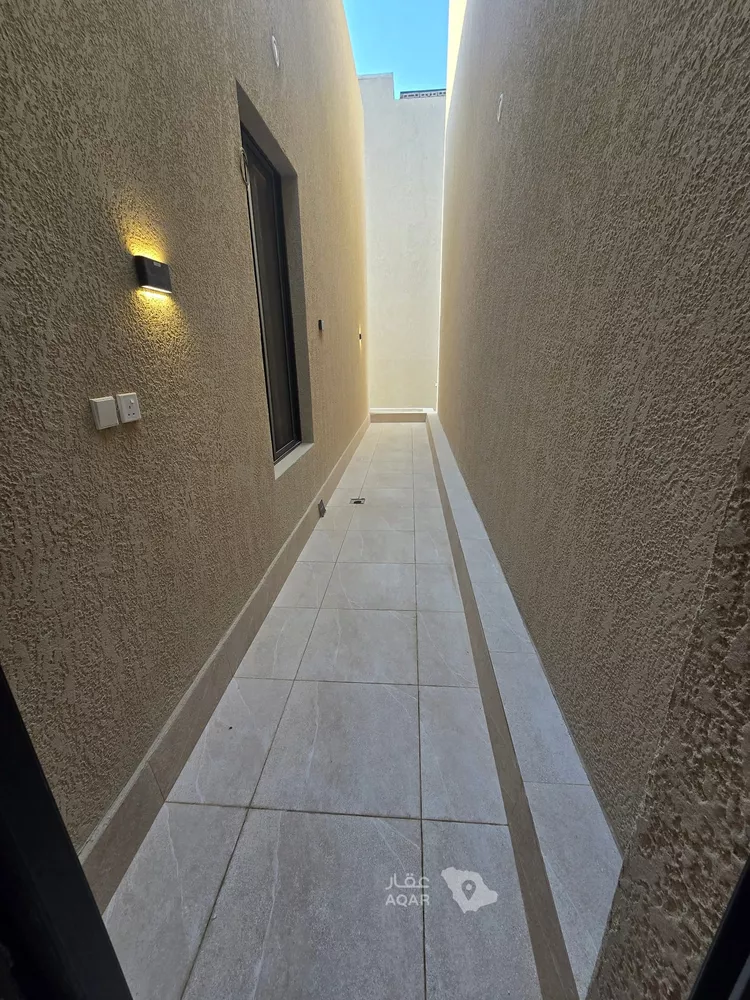 Floor for Sale in Riyadh An Narjis 16