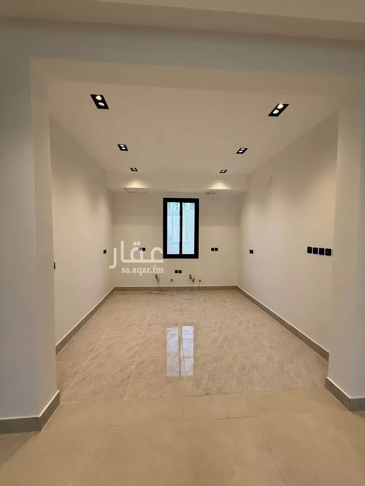 Floor for Sale in Riyadh Al Munsiyah 15