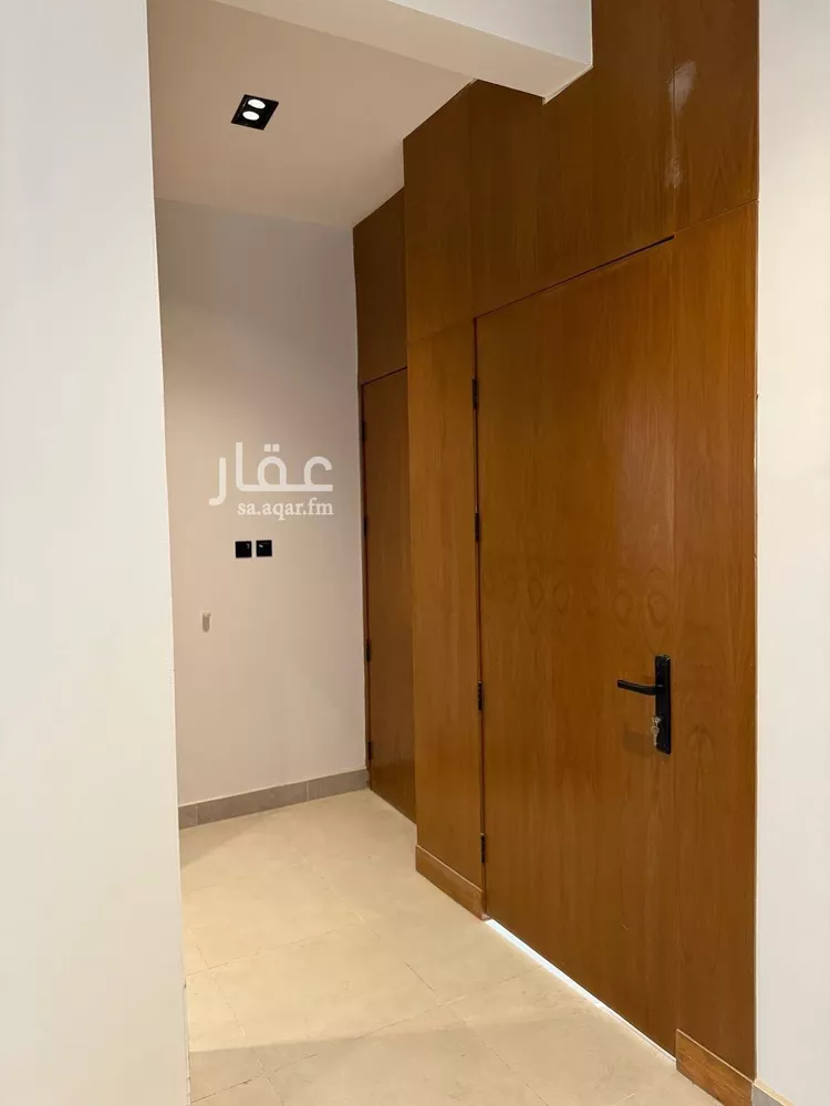 Floor for Sale in Riyadh Al Munsiyah 22