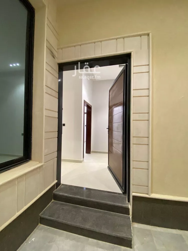 Floor for Sale in Riyadh Al Janadriyah صورة 3