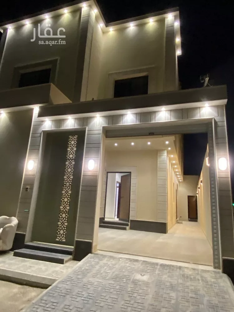 Floor for Sale in Riyadh Al Janadriyah