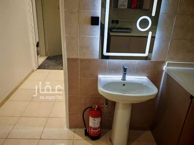 شقة للإيجار في شارع حصين ابن الحارث ابن عبدالمطلب, حي بدر, مدينة خميس مشيط, منطقة عسير صورة 5