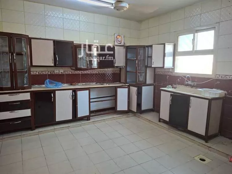 فيلا للإيجار في شارع الفجر, حي الجنادرية, مدينة الرياض, منطقة الرياض