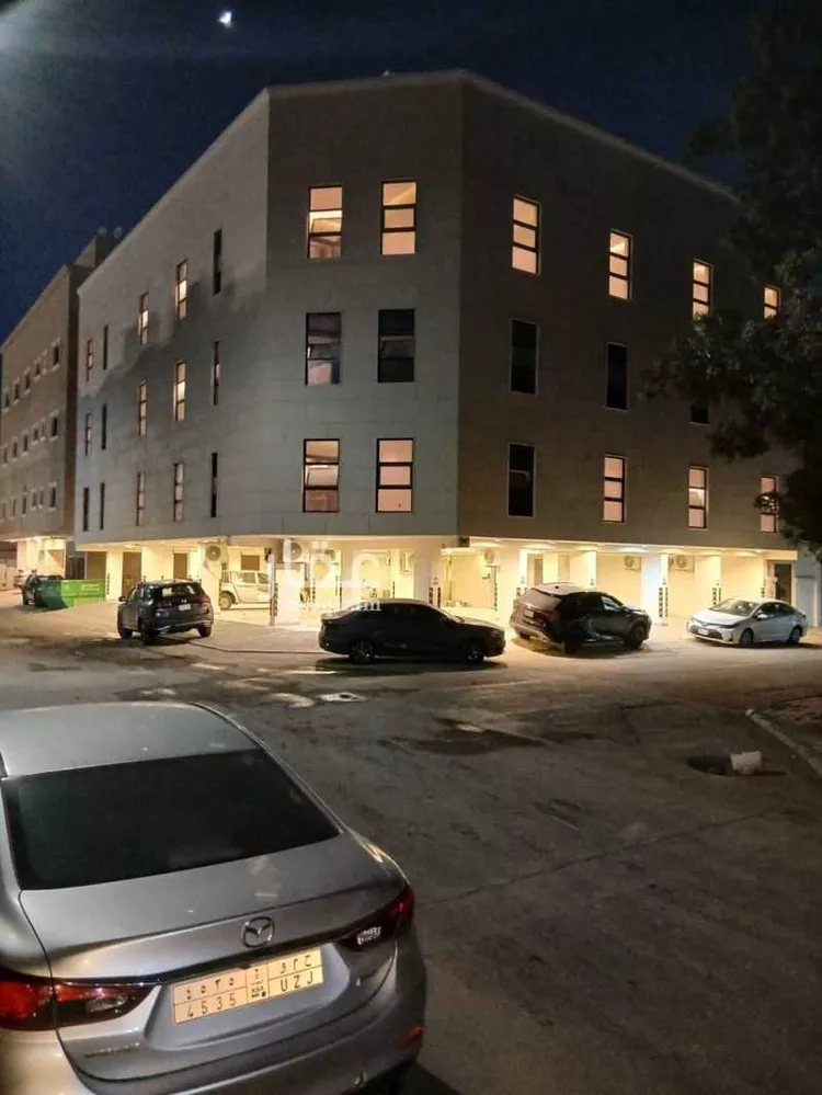 عمارة للبيع في شارع مشهور, حي مدينة العمال, مدينة الخبر, المنطقة الشرقية