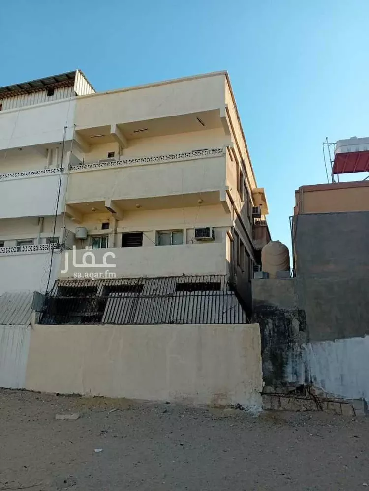 عمارة للبيع في شارع الحادي والعشرون, حي الثقبة, مدينة الخبر, المنطقة الشرقية صورة 3