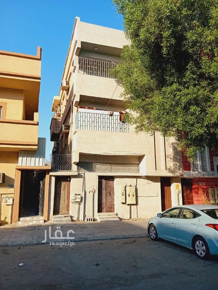 عمارة للبيع في شارع الحادي والعشرون, حي الثقبة, مدينة الخبر, المنطقة الشرقية