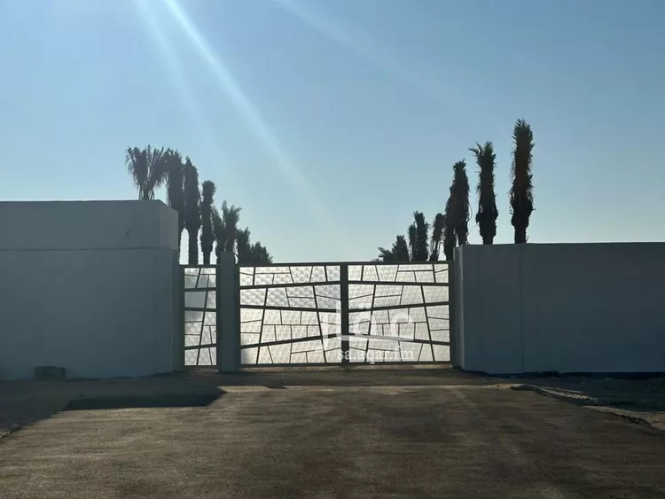 مزرعة للبيع في شارع الدمام الرياض, حي موسسة ناصر علي السحيباني لانشاء الطرق, مدينة بقيق, المنطقة الشرقية صورة 3