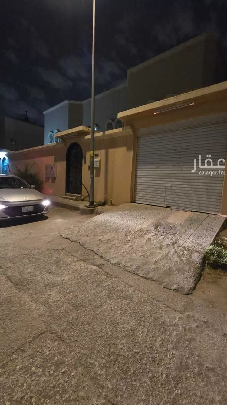 فيلا للبيع في شارع رقم 18, حي الشهداء, مدينة الرياض, منطقة الرياض 1 صورة