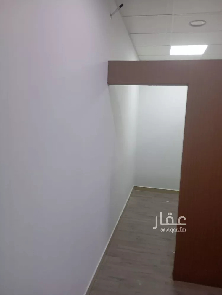 مكتب تجاري للإيجار في شارع علي البجادي, حي الرمال, مدينة الرياض, منطقة الرياض صورة 4
