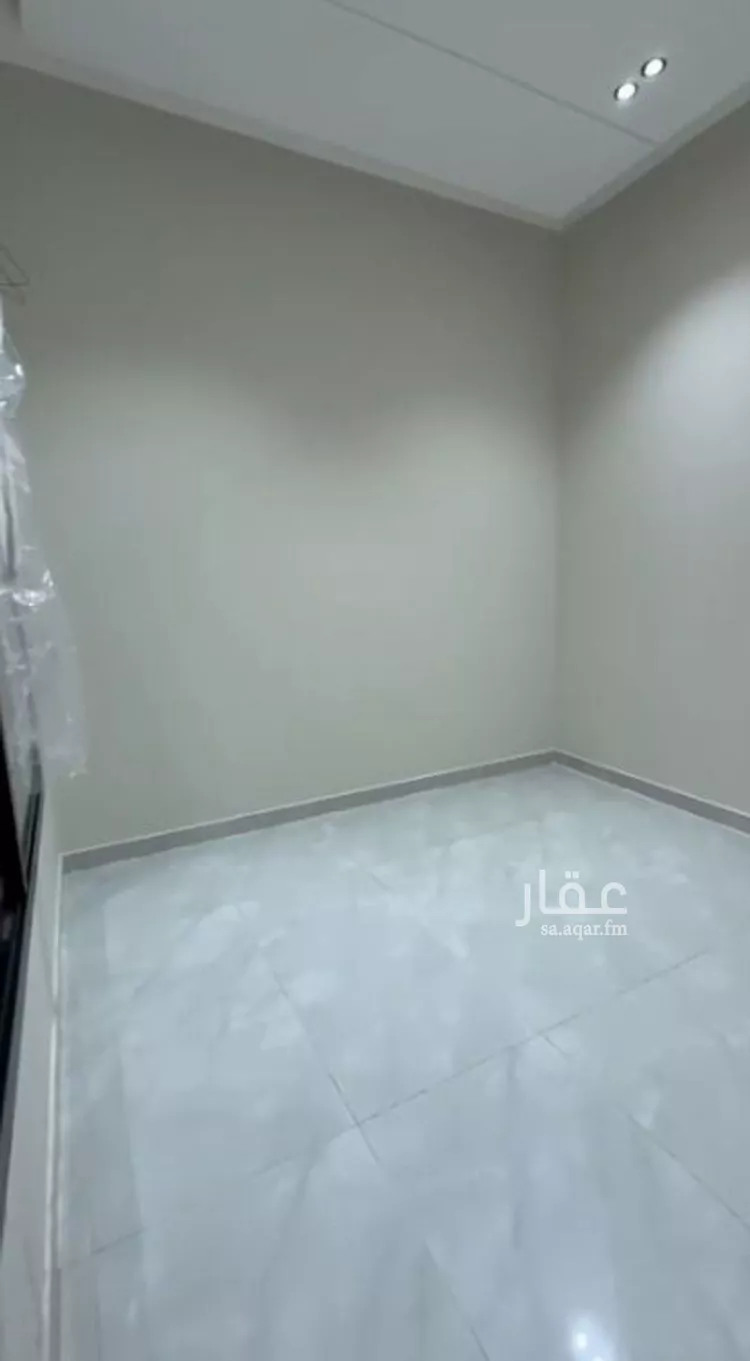 فيلا للإيجار في شارع العزام, حي بدر, مدينة الرياض, منطقة الرياض صورة 4