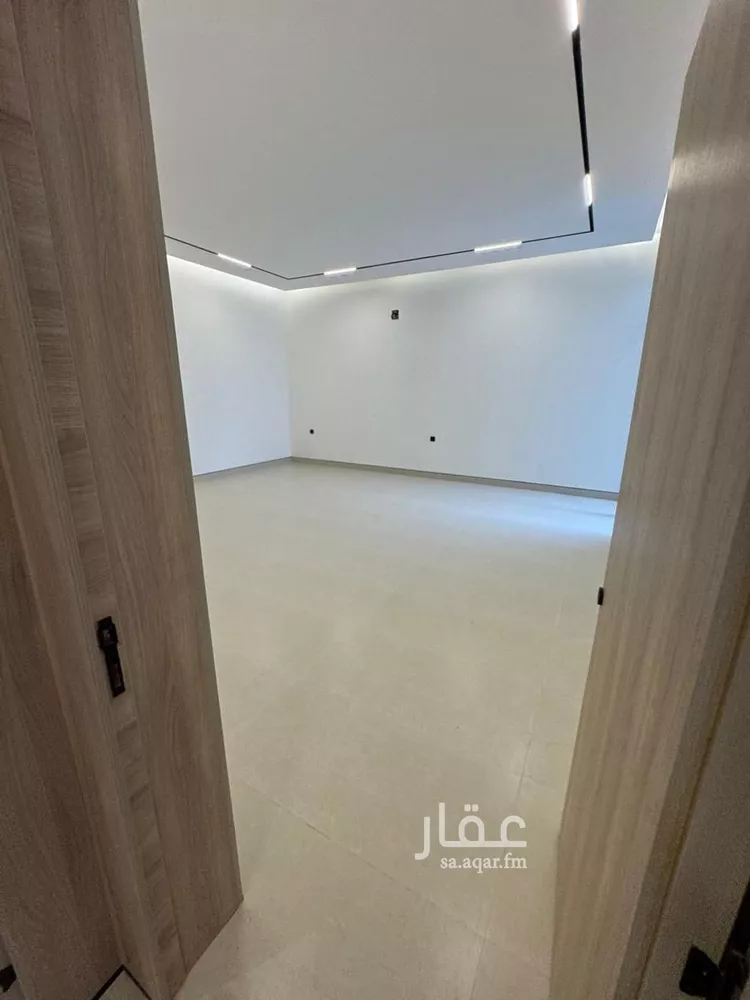 Floor for Sale in Riyadh Ar Rimal 9