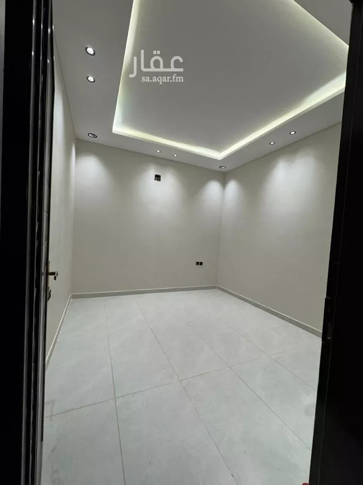 دور للبيع في شارع عمر ابن حبيب, حي الجنادرية, مدينة الرياض, منطقة الرياض 16