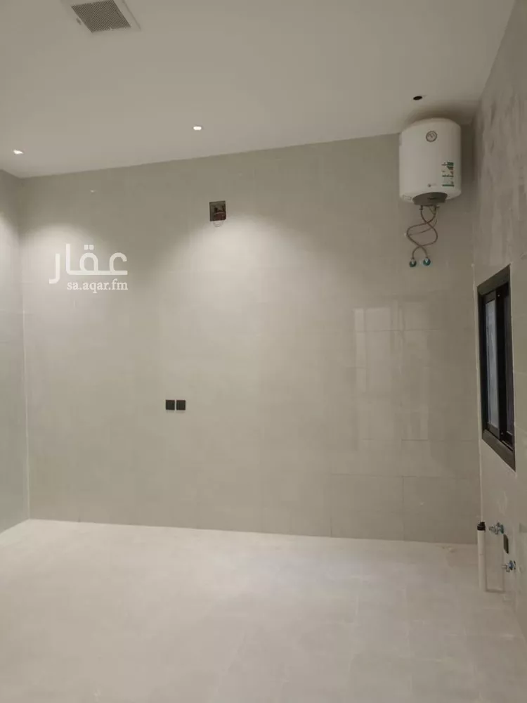 فيلا للبيع في شارع عمر بن الحبيب, حي الجنادرية, مدينة الرياض, منطقة الرياض 10