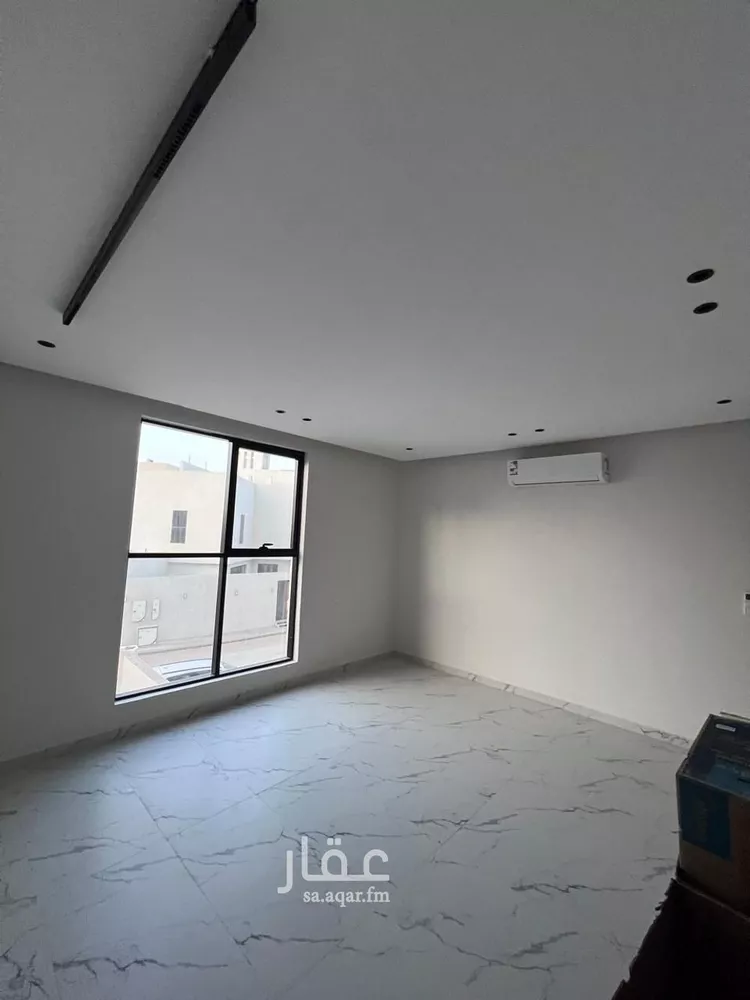 Floor for Rent in Riyadh Al Janadriyah 9
