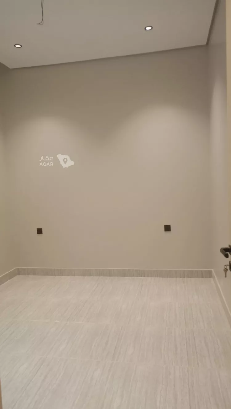 Floor for Sale in Riyadh Ar Rimal 15