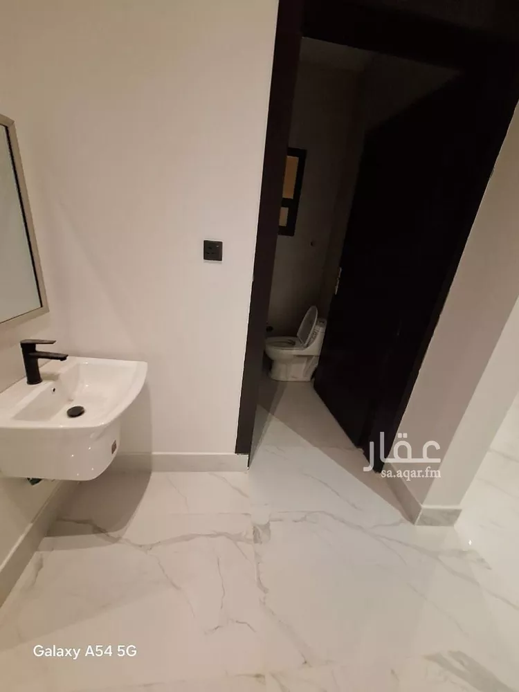 دور للبيع في شارع خريص, حي الجنادرية, مدينة الرياض, منطقة الرياض صورة 2