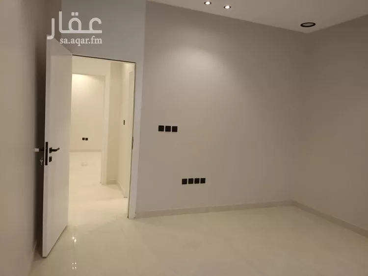 دور للبيع في شارع محمد بن شريك, حي البيان, مدينة الرياض, منطقة الرياض 25