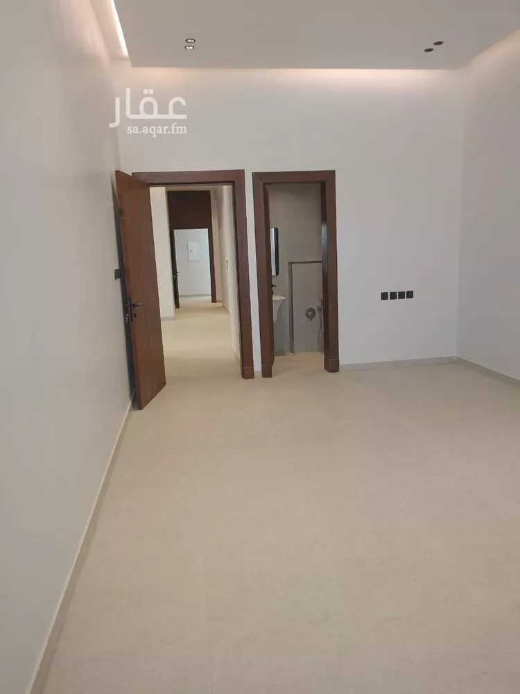 فيلا للبيع في شارع رشيد الدين الصورى, حي الجنادرية, مدينة الرياض, منطقة الرياض 14