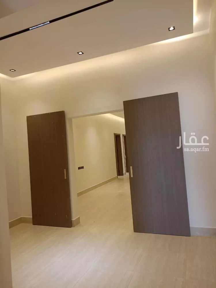 دور للبيع في شارع خريص, حي الجنادرية, مدينة الرياض, منطقة الرياض 6