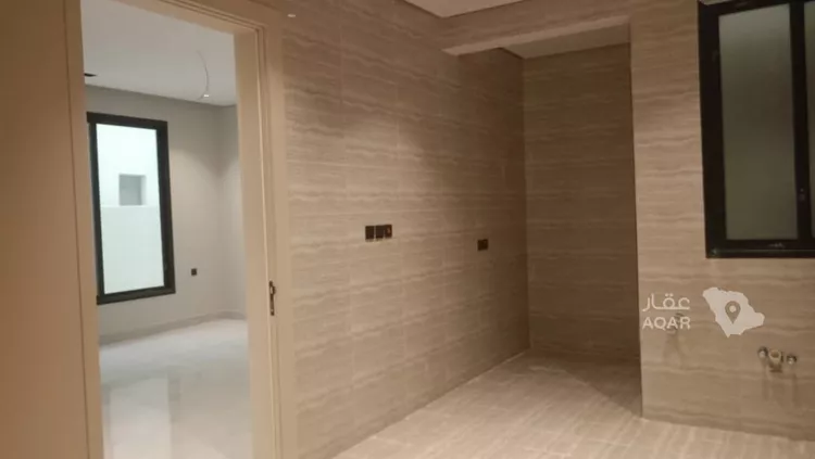 Floor for Sale in Riyadh Ar Rimal 11