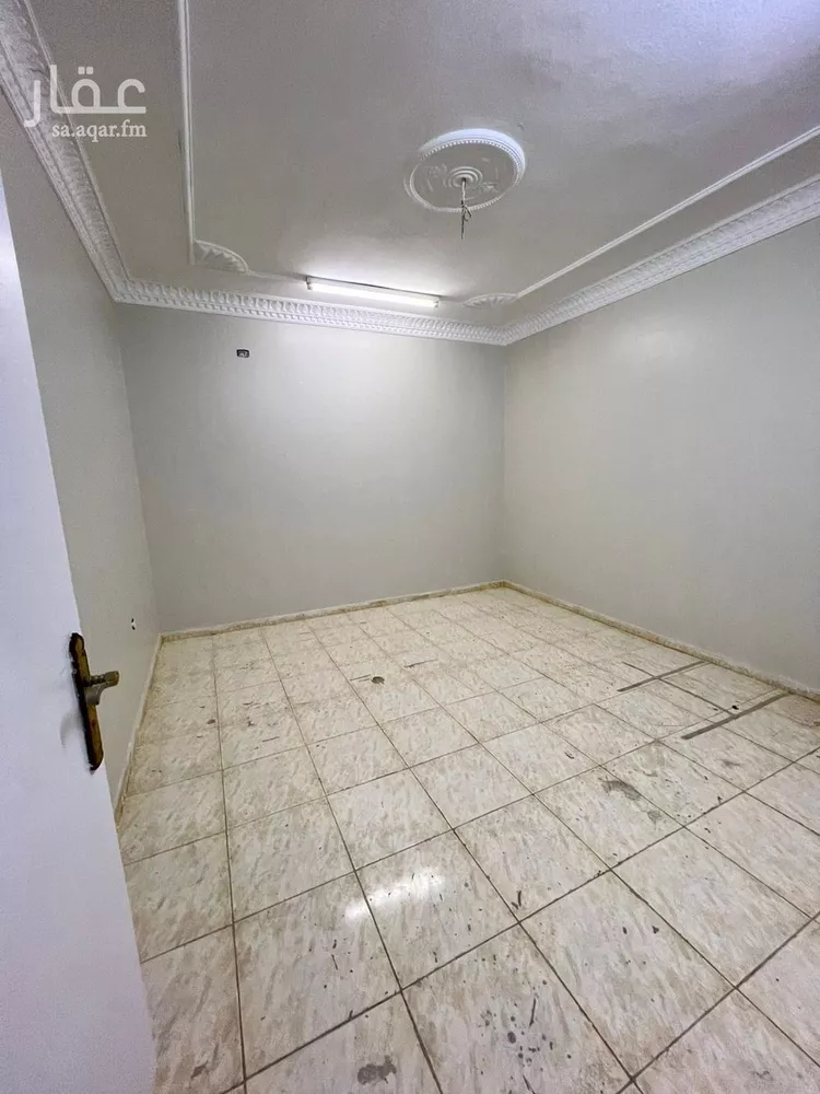 شقة للإيجار في شارع قس بن ساعدة, حي الملك فيصل, مدينة الرياض, منطقة الرياض