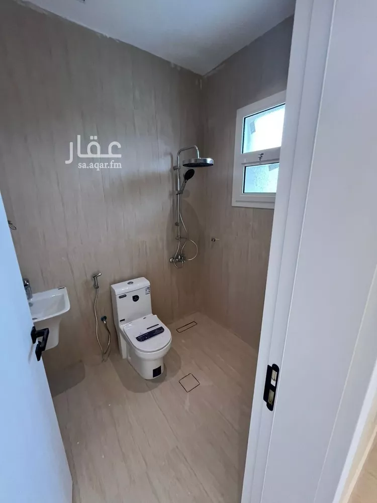 Floor for Rent in Riyadh Al Arid 13