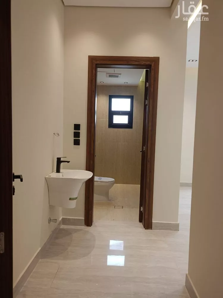 Floor for Sale in Riyadh Ash Sharq 9