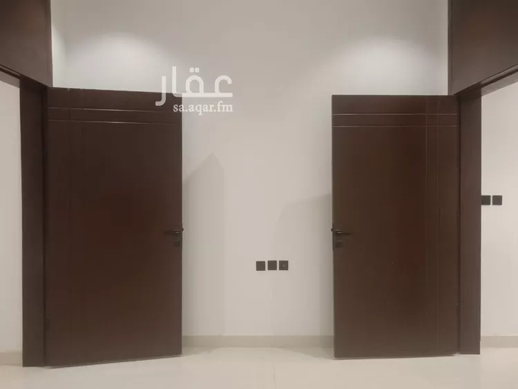 فيلا للبيع في شارع عمر بن الحبيب, حي الجنادرية, مدينة الرياض, منطقة الرياض 21